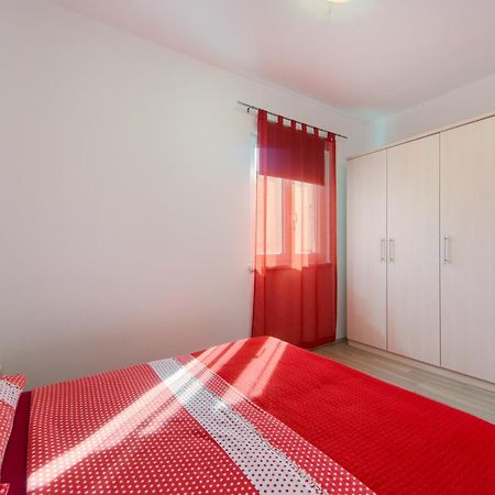 Apartments By The Sea Brist, Makarska - 11078 Quarto foto