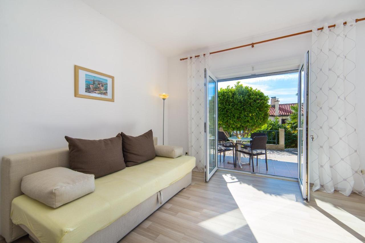 Apartments By The Sea Brist, Makarska - 11078 Exterior foto