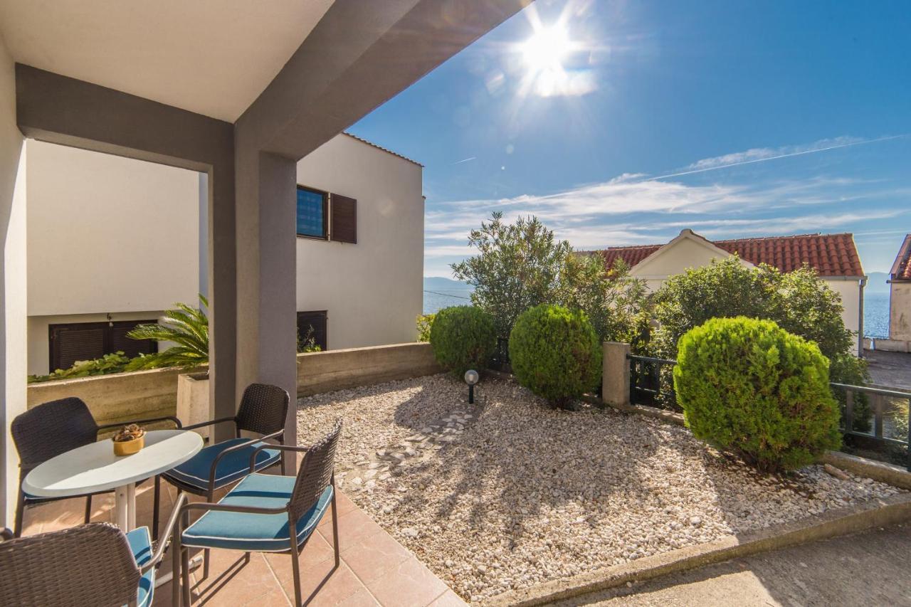 Apartments By The Sea Brist, Makarska - 11078 Exterior foto