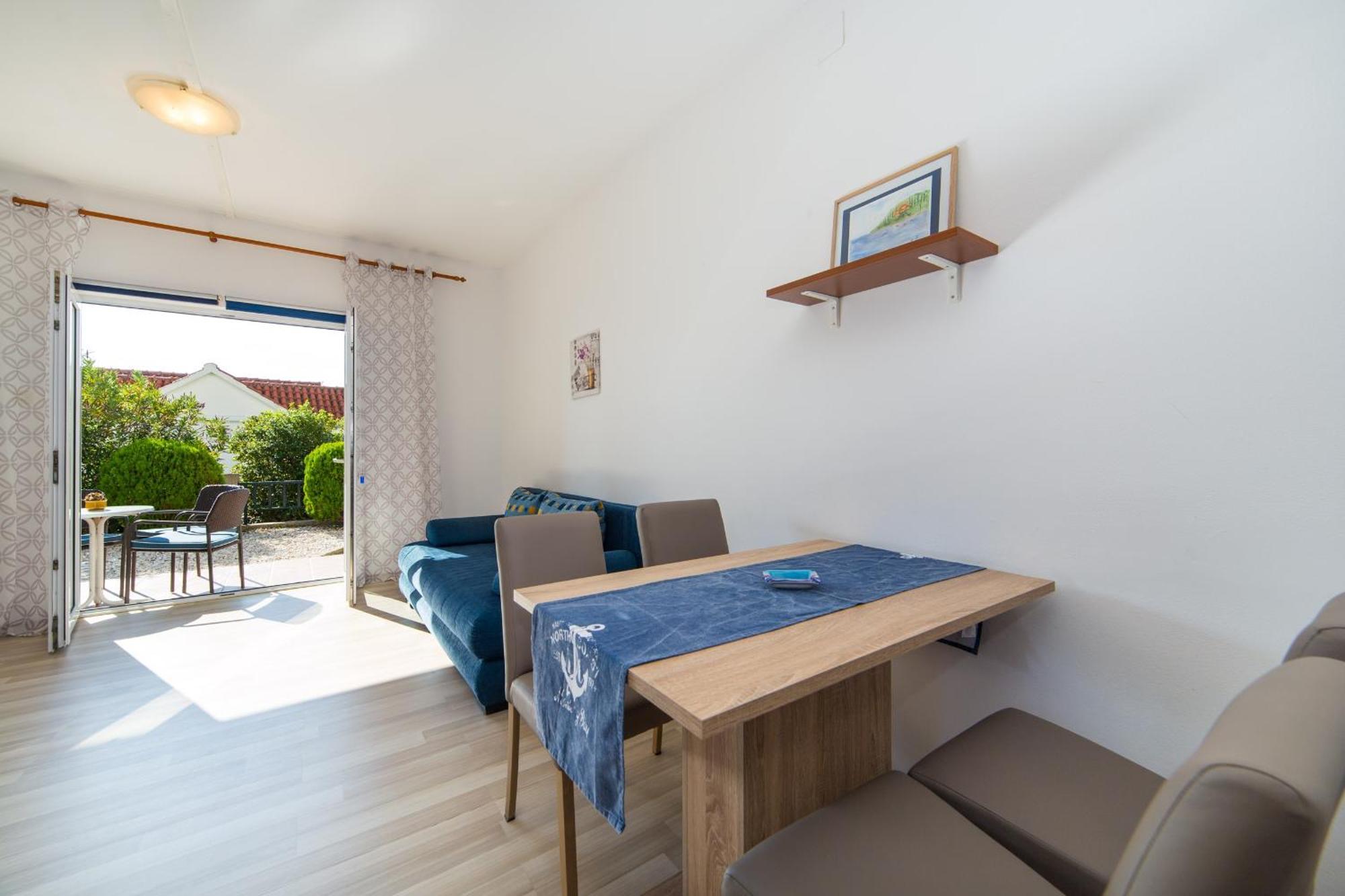 Apartments By The Sea Brist, Makarska - 11078 Quarto foto
