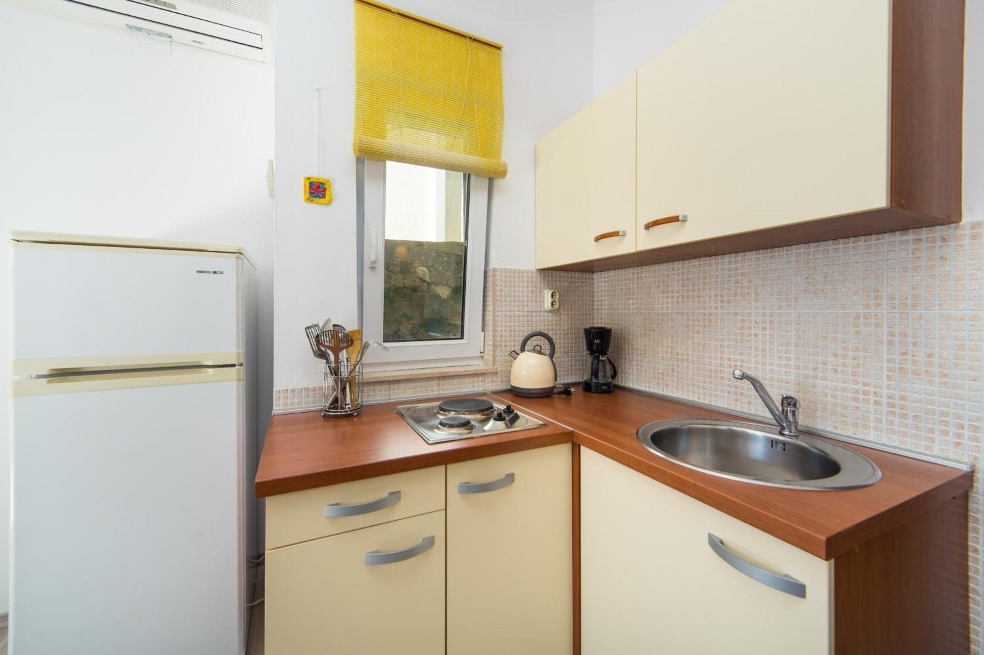 Apartments By The Sea Brist, Makarska - 11078 Quarto foto